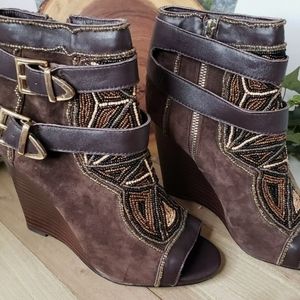 Wedge boots suede beaded brown